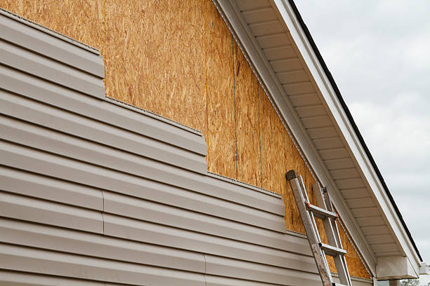 24/7 Emergency Vinyl Siding experts in East Rochester, OH